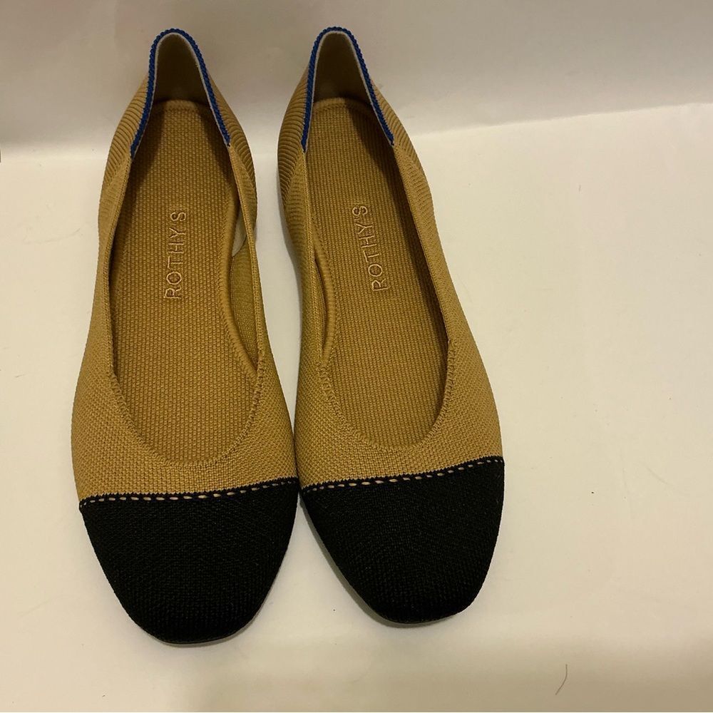 NWOB Rothy's The Loafer Camel Captoe Tan and Black Loafers with Blue Trim 7.5 - Picture 2 of 6